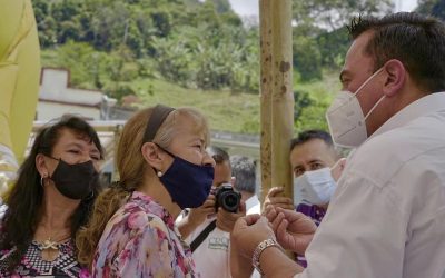 Con los presidentes de las juntas de acción comunal y ciudadanos interesados en el medio ambiente del municipio de Génova…