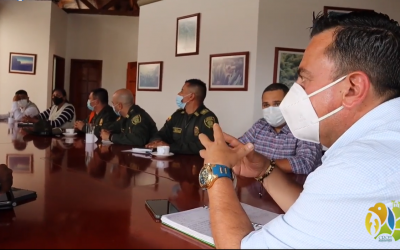 CRQ y Policía Nacional iniciarán capacitaciones para fortalecer conocimientos en delitos y normatividad ambiental.
