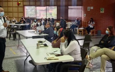 Tres autoridades ambientales del país y el Ministerio de Ambiente se reúnen este lunes 07 de febrero en la CRQ para capacitarse…