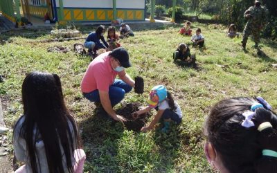 60 árboles fueron sembrados en escuela rural del municipio de Génova