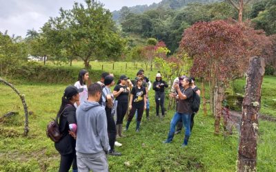 Con distintas actividades pedagógicas los gestores ambientales de la CRQ se unieron a la celebración del Día Mundial del Reciclaje…