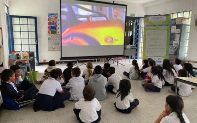 Cine ambiental de la CRQ en La Tebaida.