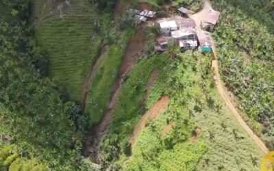 Profesionales del grupo de riesgos de la Subdirección de Gestión Ambiental realizaron visita técnica de valoración a la vereda Los Juanes del municipio de Pijao.