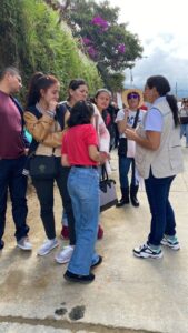“Si vas a tirar algo al suelo que sean semillas”