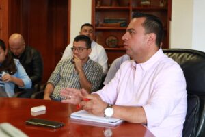GERENTE DE LA CRQ HABLANDO