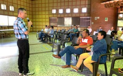 En el corregimiento La Virginia personal de la CRQ cumple con sus labores de educación ambiental con enfoque en preservación de la fauna silvestre. Los habitantes de este lugar reciben información relacionada con la protección del patrimonio ambiental de los quindianos.